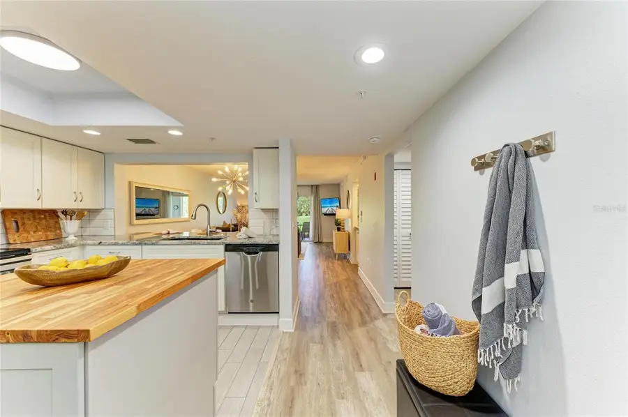 9320 Clubside Circle #2104, Sarasota, FL 34238 - Image #3