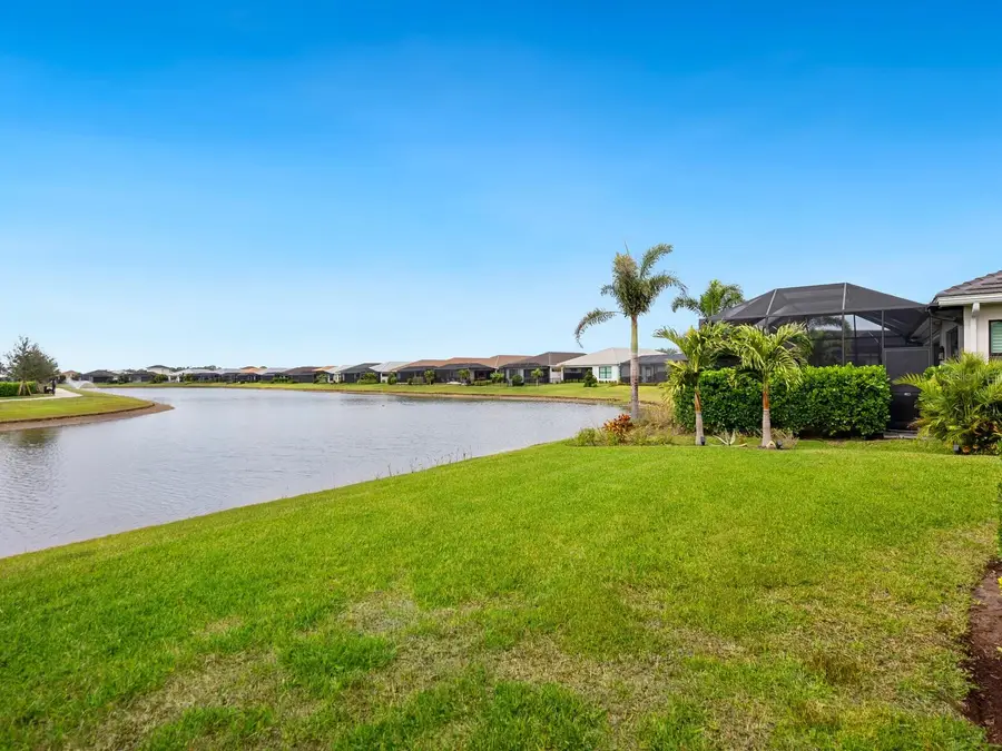 4925 Surfside Circle, Bradenton, FL 34211 - Image #2