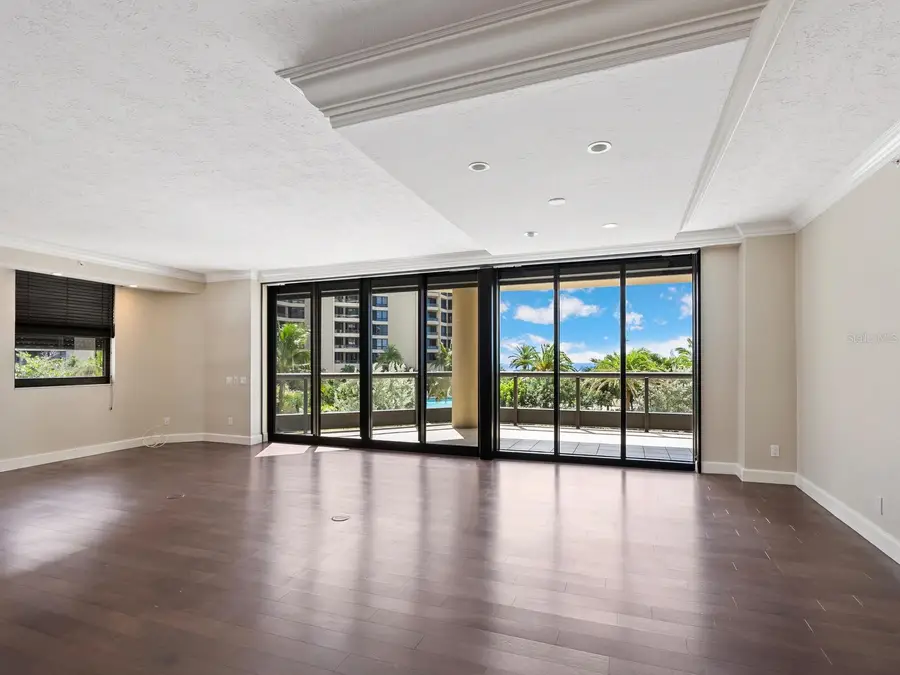 1241 Gulf Of Mexico Drive #203, Longboat Key, FL 34228 - Image #3