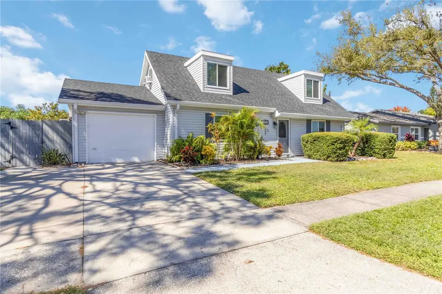 3845 Gatewood Drive, Sarasota, FL 34232 - Image #2