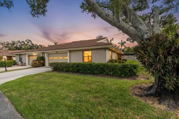 4565 Lakecrest Place #18, SARASOTA, FL 34233