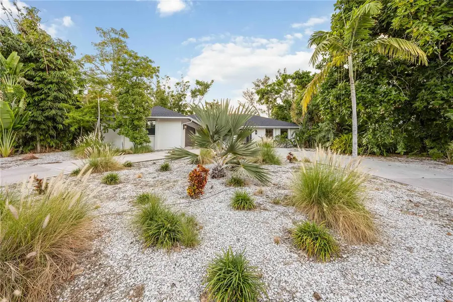 635 Tropical Circle, Sarasota, FL 34242 - Image #3