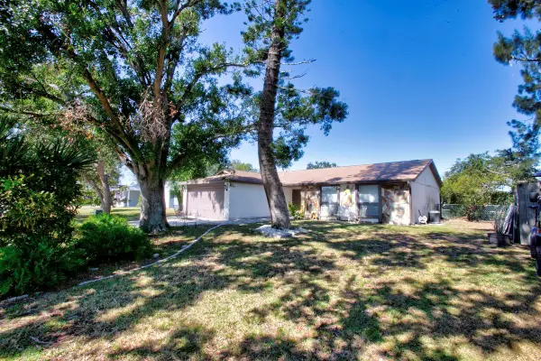 6116 38th Avenue W, BRADENTON, FL 34209