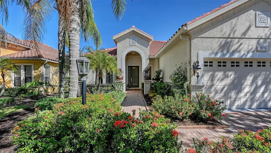 7656 Portstewart Drive, Lakewood Ranch, FL 34202 - Image #2