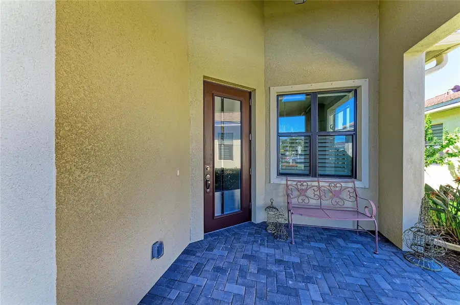 5220 Barnett Circle, Bradenton, FL 34211 - Image #2