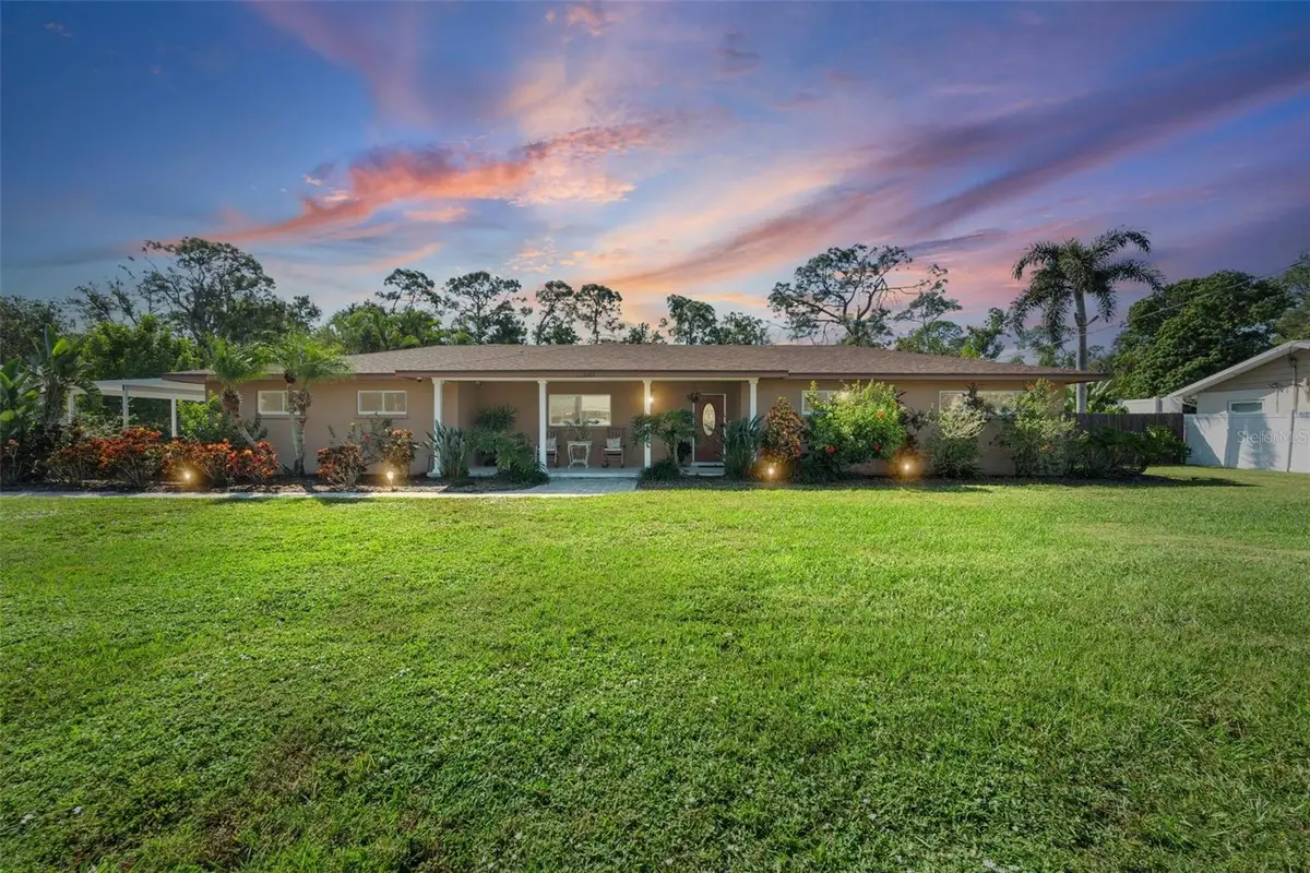 2411 32nd Avenue W, Bradenton, FL 34205 - Image #1