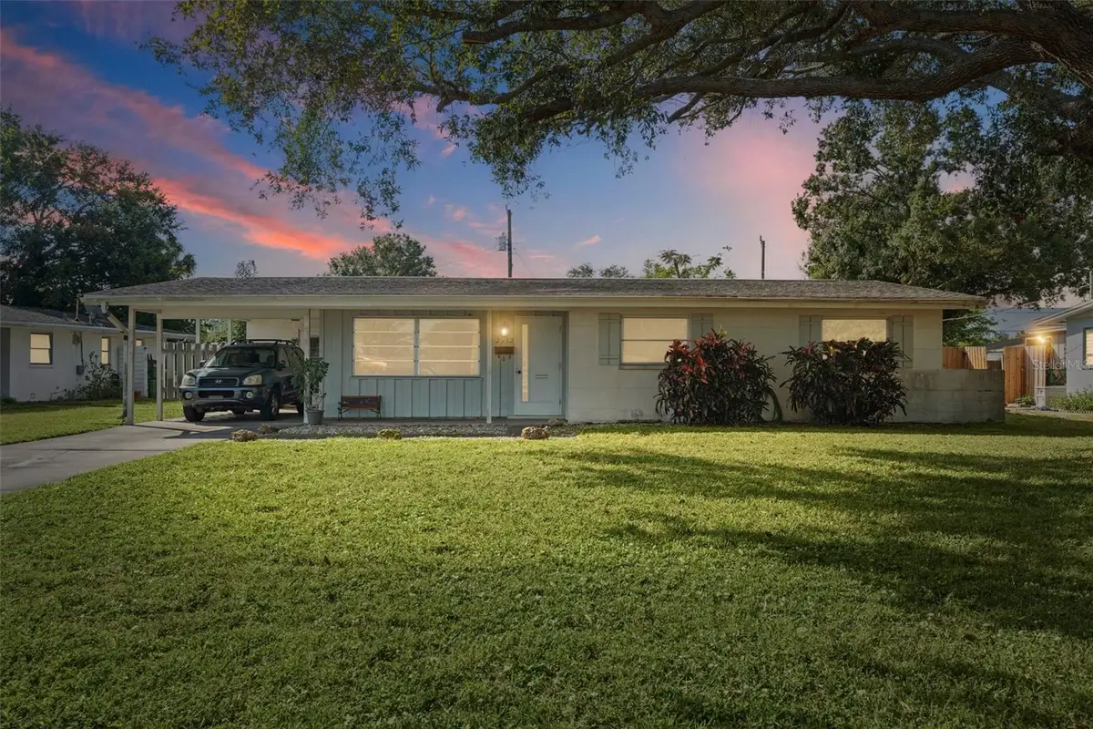 2952 Sequoia Lane, Sarasota, FL 34237 - Image #1