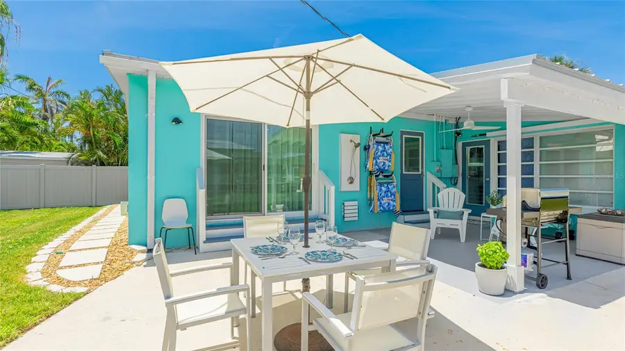 2713 Avenue C, Holmes Beach, FL 34217 - #3