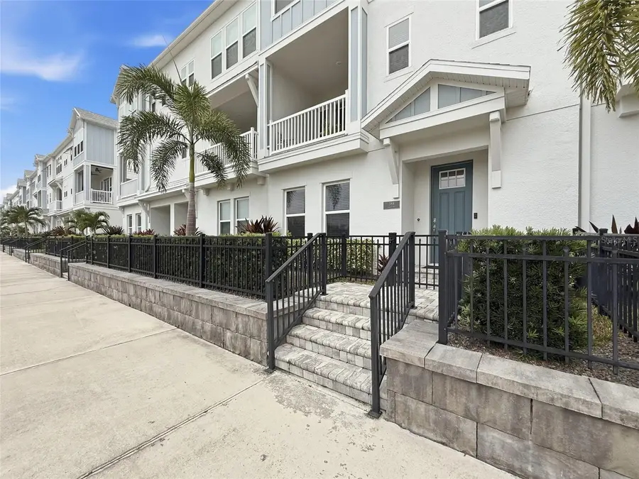 389 Gowdy Road, Sarasota, FL 34237 - Image #2