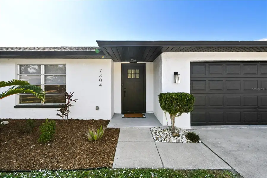 7304 Claries Drive, Sarasota, FL 34243 - Image #3