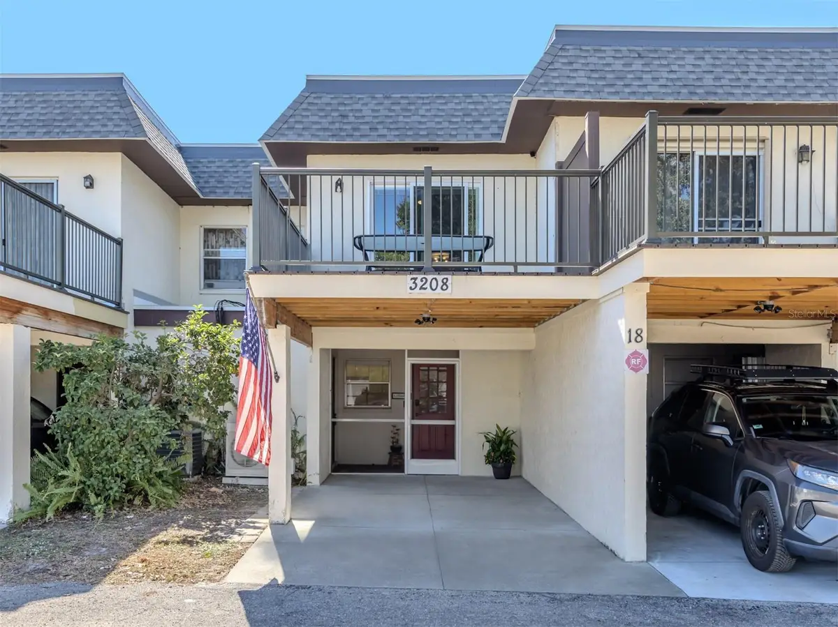 3208 Ramblewood Drive N, Sarasota, FL 34237 - Image #1