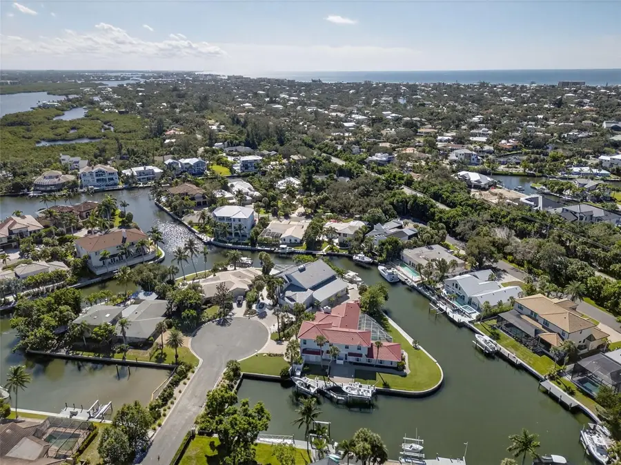 910 Siesta Key Place, Sarasota, FL 34242 - Image #3