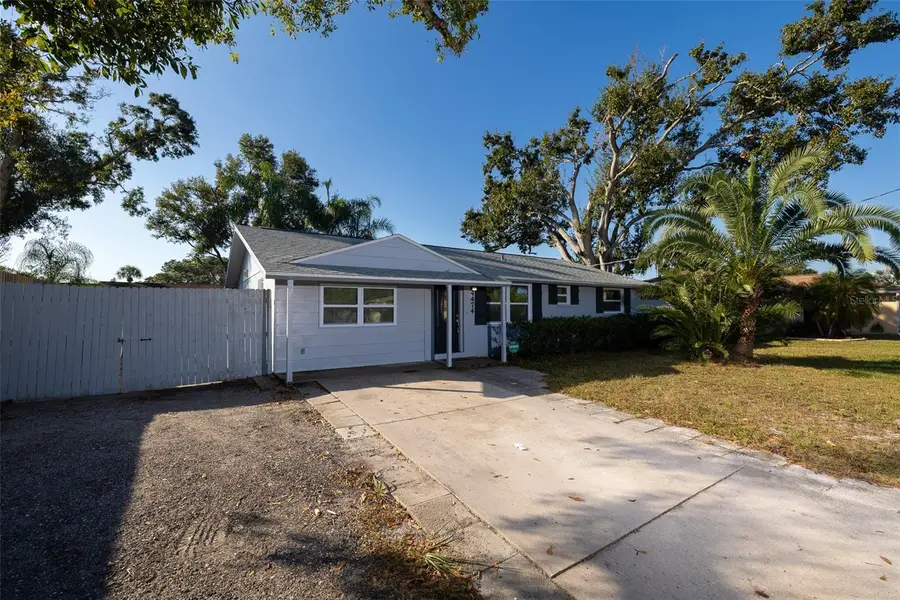 4474 Maygog Road, Sarasota, FL 34233 - Image #2