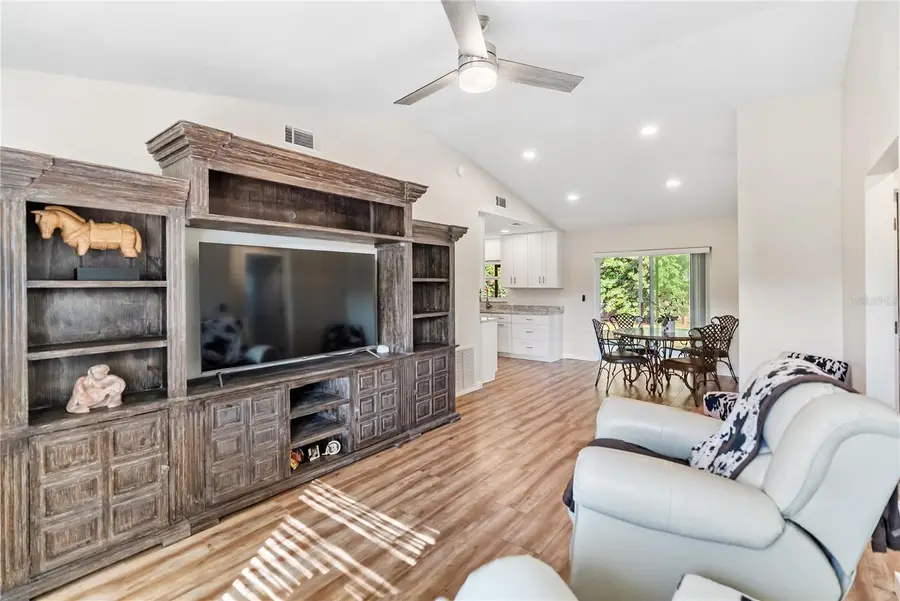 4532 N Shade Avenue, Sarasota, FL 34234 - Image #3