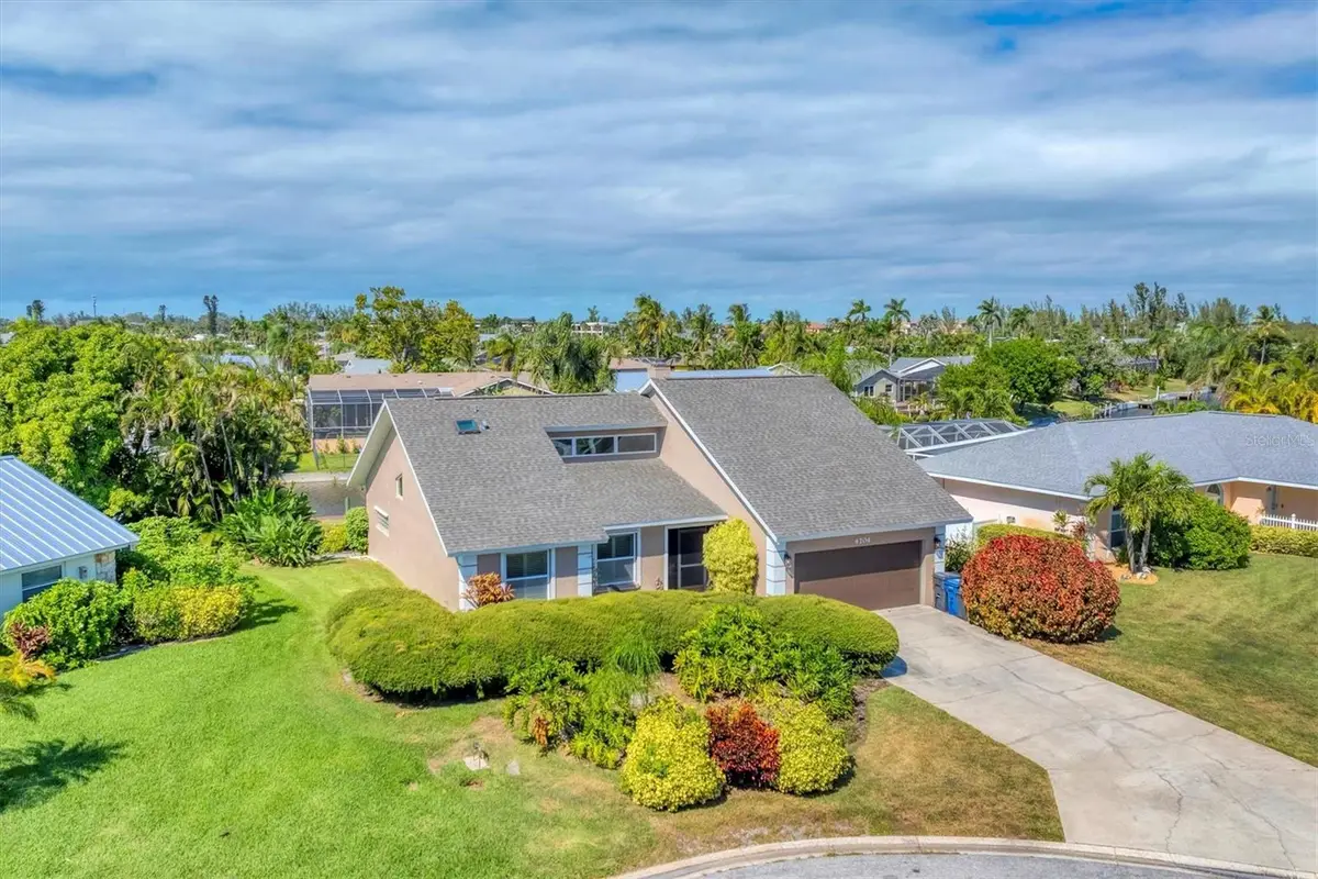 4704 Coral Lake Drive, Bradenton, FL 34210 - Image #1