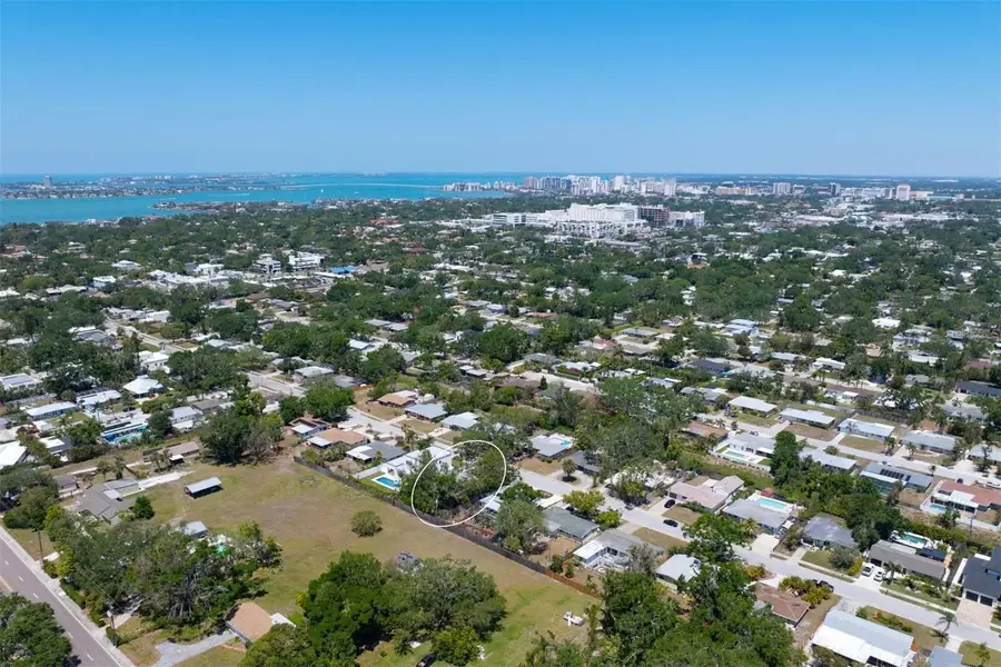 2232 Grove Street, Sarasota, FL 34239 - Image #2