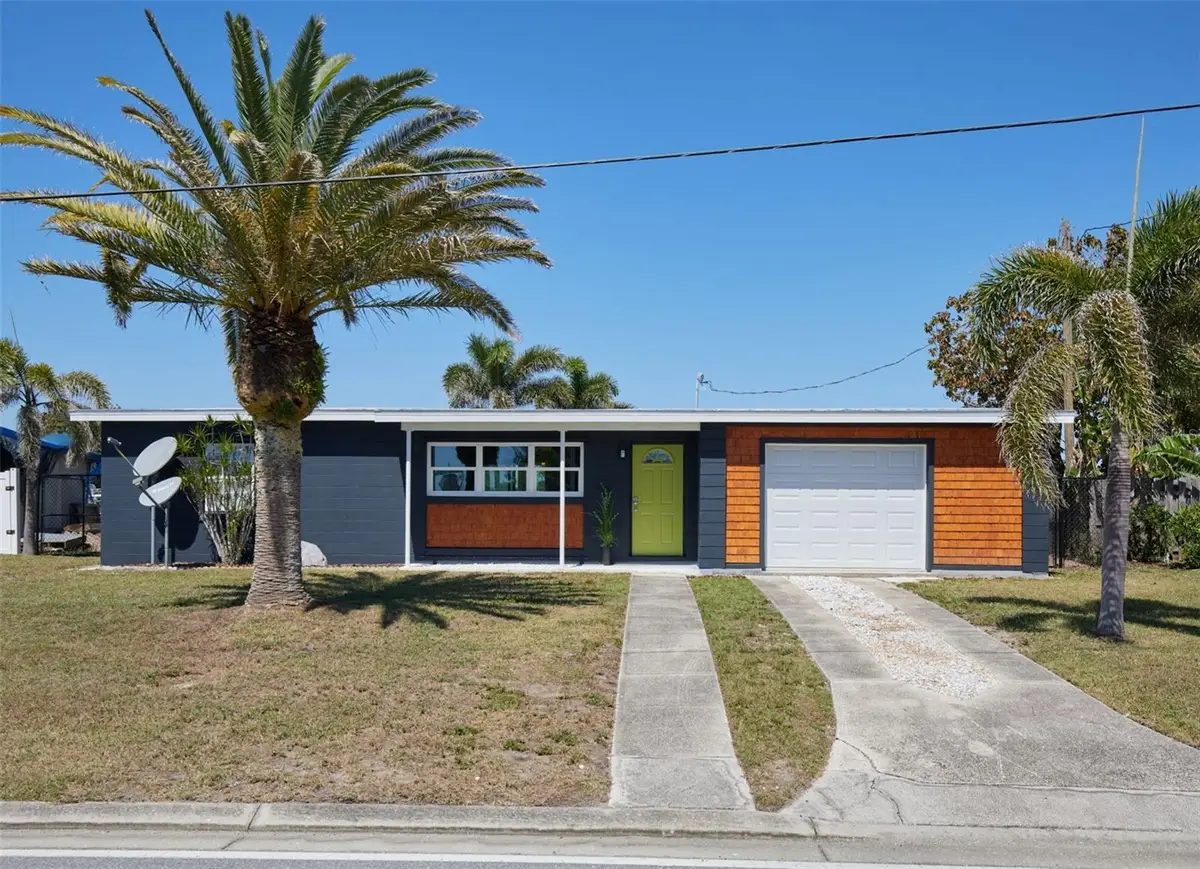 125 Palmetto Circle Ne, Port Charlotte, FL 33952 - Image #1