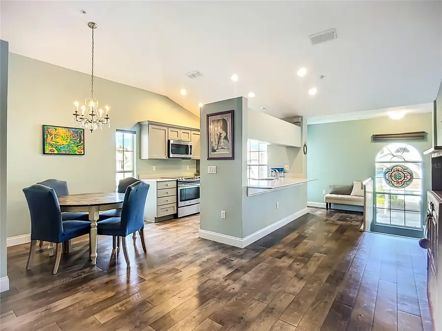 4240 Breezeway Boulevard #325, Sarasota, FL 34238 - Image #3