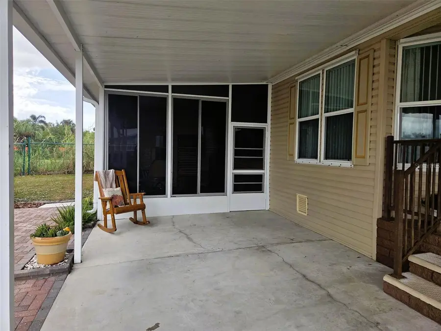 3216 Oakwood Boulevard S, Sarasota, FL 34237 - Image #3