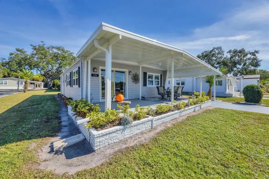 131 Oakwood Lane, Sarasota, FL 34237 - Image #2