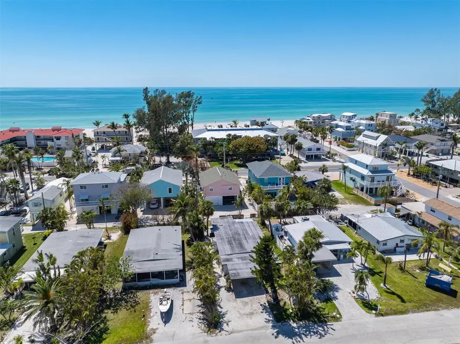 2714 Avenue C, Holmes Beach, FL 34217 - Image #3