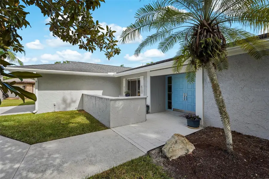 5720 Timber Lake Circle, Sarasota, FL 34243 - Image #2