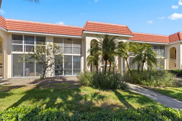 137 Avenida Messina #1, SARASOTA, FL 34242