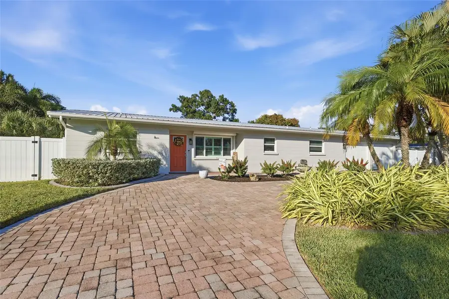 2437 Clematis Street, Sarasota, FL 34239 - Image #2