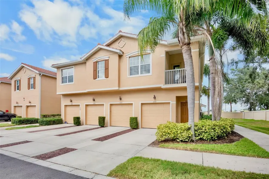 3537 Parkridge Circle #15-106, Sarasota, FL 34243 - Image #2