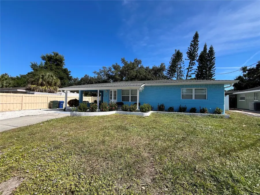 2515 Mcintosh Road, Sarasota, FL 34232 - Image #2