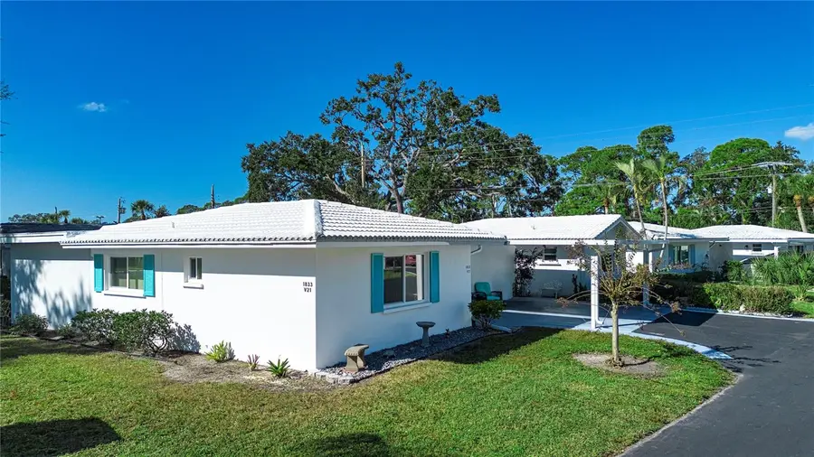 1833 Vera Place, Sarasota, FL 34235 - Image #3
