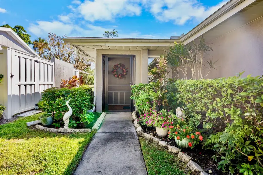 3905 Center Gate Circle #3, Sarasota, FL 34233 - Image #2