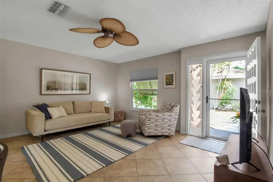 721 N Jefferson Avenue #721, Sarasota, FL 34237 - Image #3
