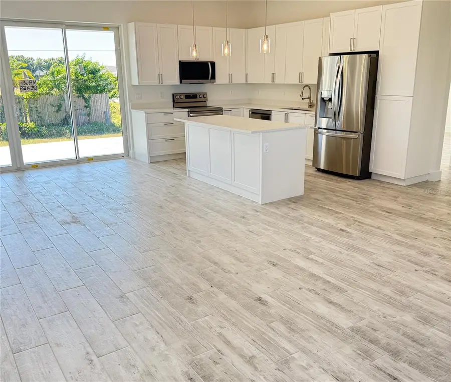 571 Mimosa Avenue Nw, Port Charlotte, FL 33952 - Image #2