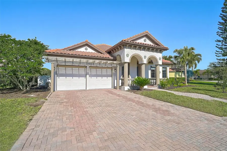 3635 80th Drive E, Sarasota, FL 34243 - Image #2
