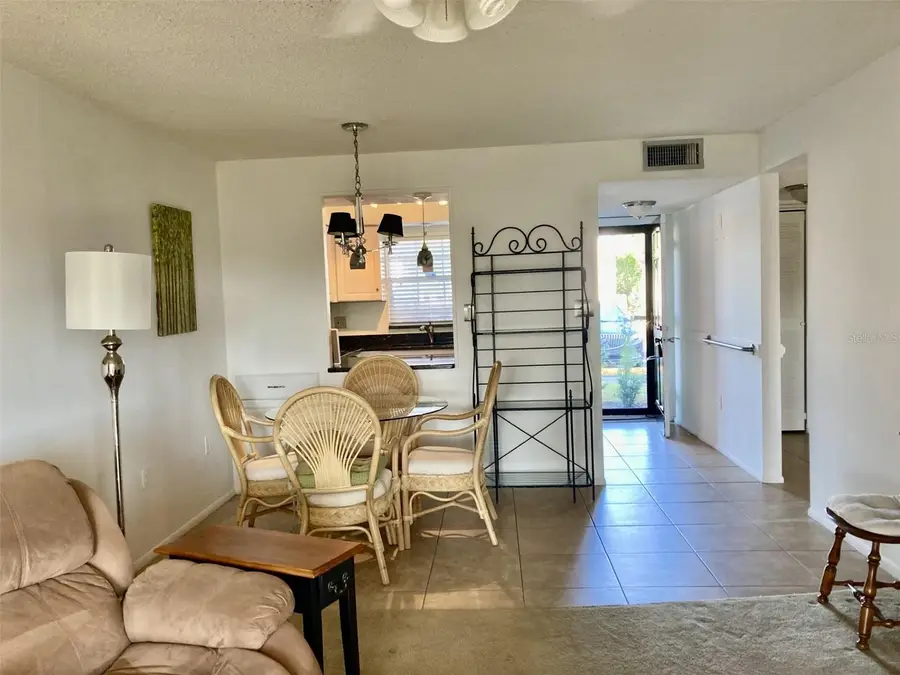 304 47th Avenue Drive W #112, Bradenton, FL 34207 - Image #2