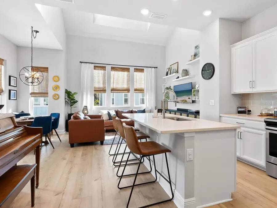 2337 Lindstrom Street, Sarasota, FL 34237 - Image #2