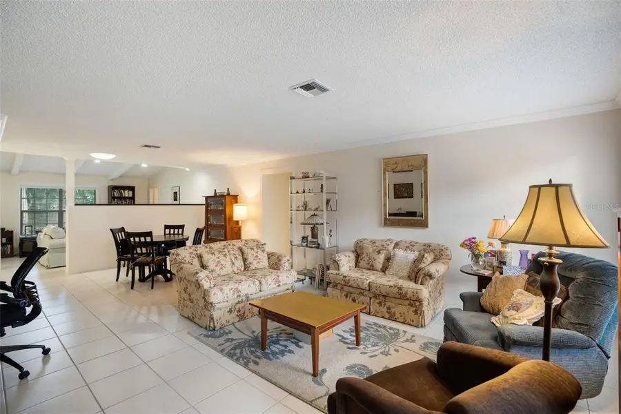 4217 Oakhurst Circle E #3023, Sarasota, FL 34233 - Image #3