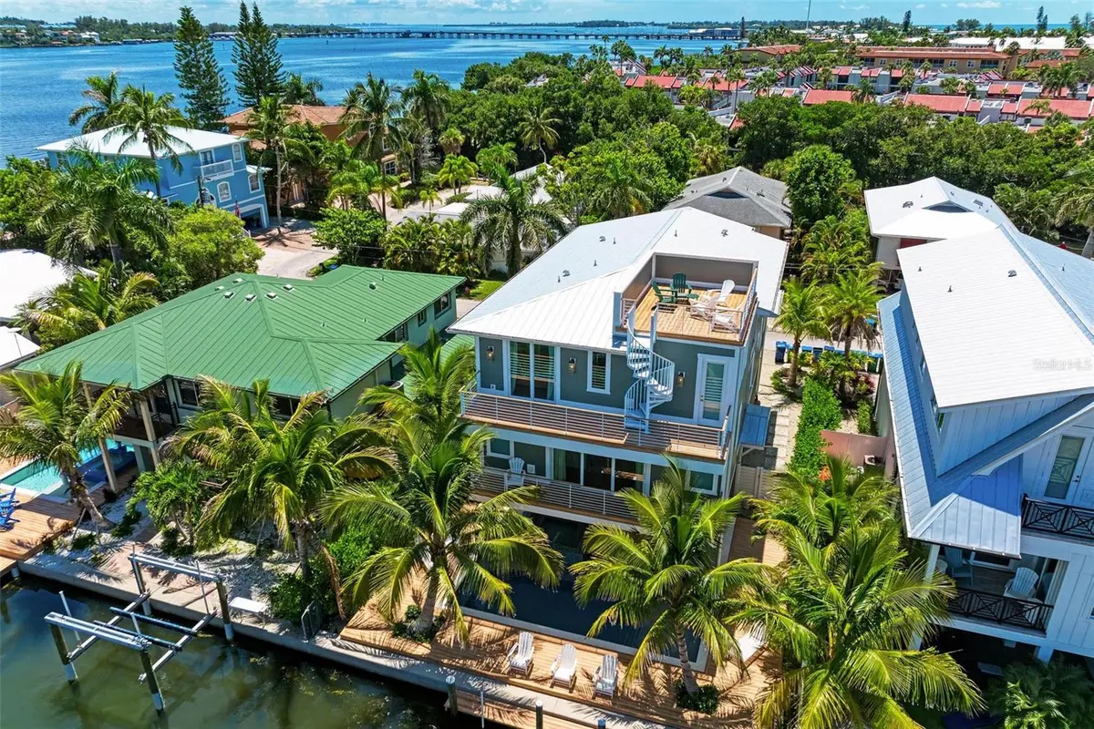 403 20th Place N, Bradenton Beach, FL 34217 - Image #1