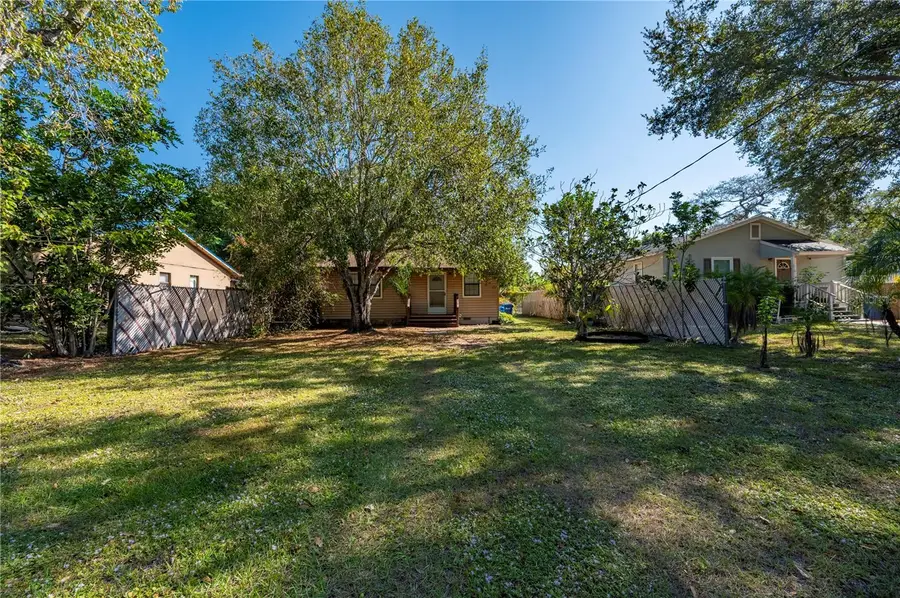 216 Glenwood Avenue, Osprey, FL 34229 - Image #2