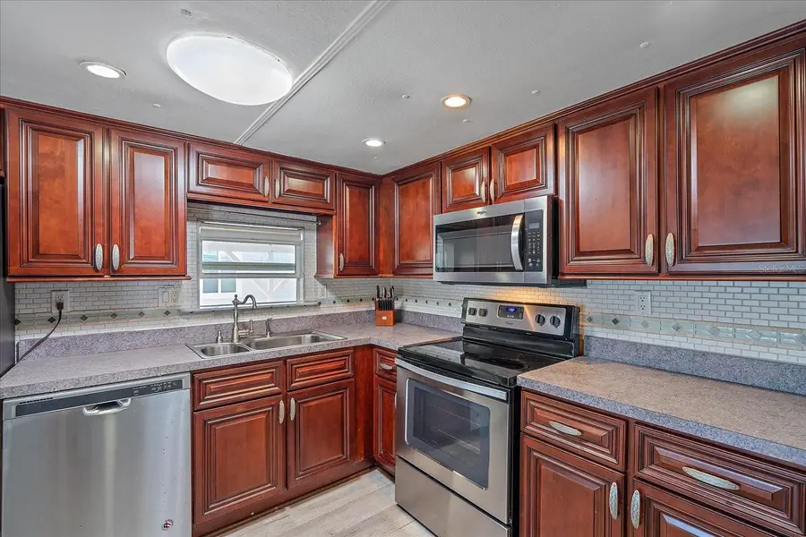 286 Nassau Drive, Palmetto, FL 34221 - Image #3