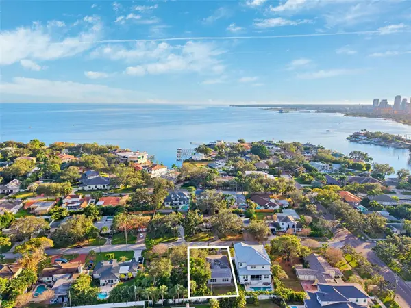 218 Catalan Boulevard Ne, ST PETERSBURG, FL 33704