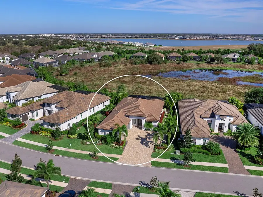 724 Crosswind Avenue, Sarasota, FL 34240 - Image #2