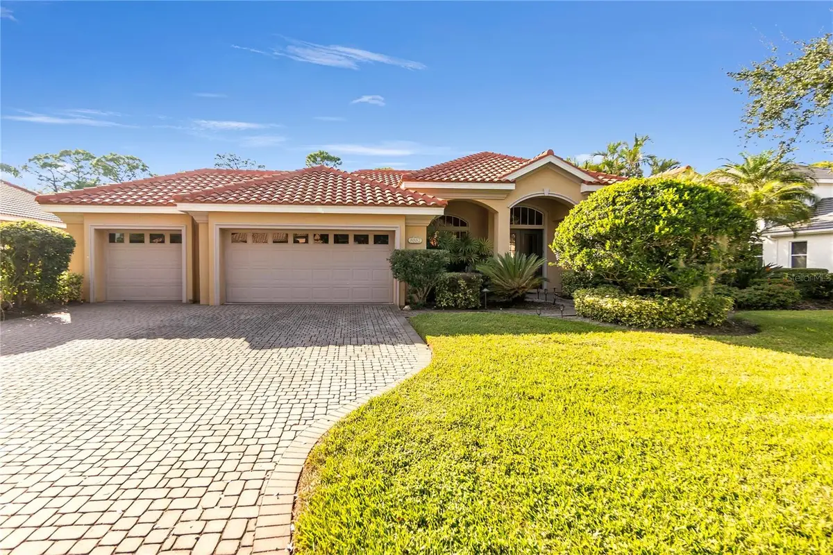 8882 Bloomfield Boulevard, Sarasota, FL 34238 - Image #1