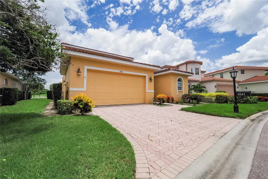 4541 Murcia Boulevard #11, Sarasota, FL 34238 - Image #3