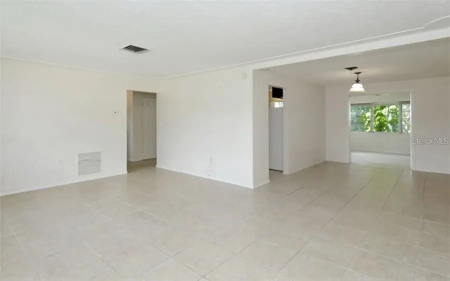 2342 Sunnyside Place, Sarasota, FL 34239 - Image #2