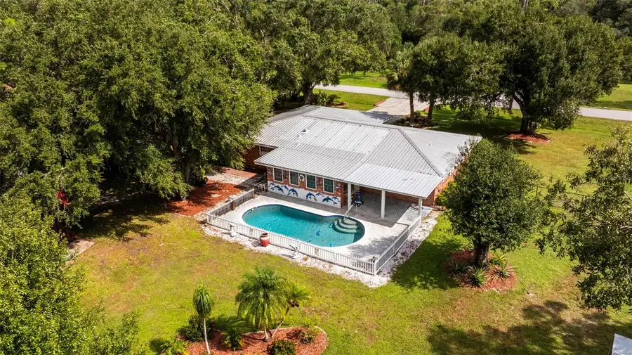 17371 Williamsburg Drive, North Fort Myers, FL 33917 - Image #2