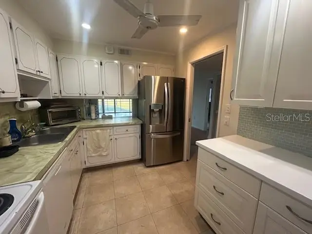 7461 W Country Club Drive N #201, Sarasota, FL 34243 - Image #3