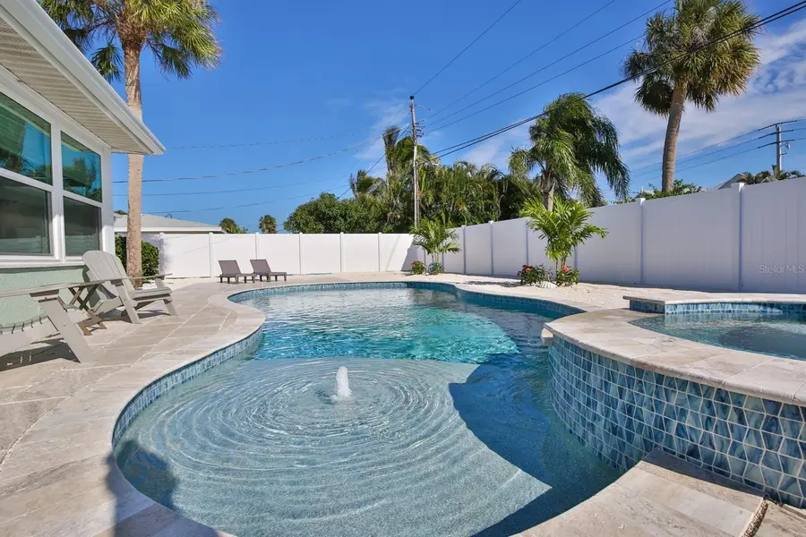 305 67th Street, Holmes Beach, FL 34217 - Image #3