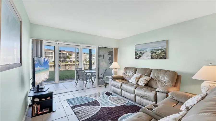 4370 Chatham Drive #104, Longboat Key, FL 34228 - Image #3